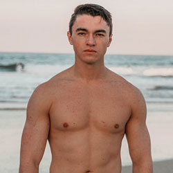 fitness-trainer-muscular-man